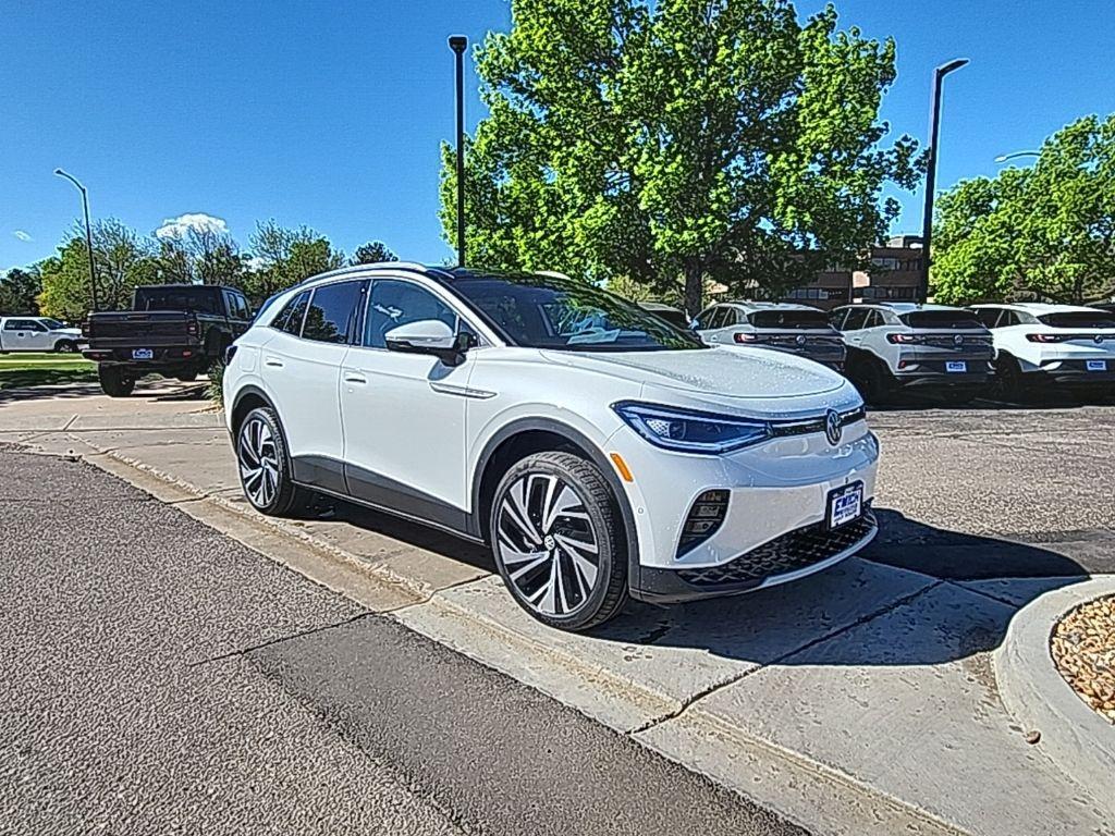 new 2025 Volkswagen ID.4 car, priced at $48,891