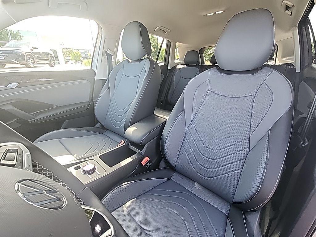 new 2025 Volkswagen Tiguan car, priced at $33,207