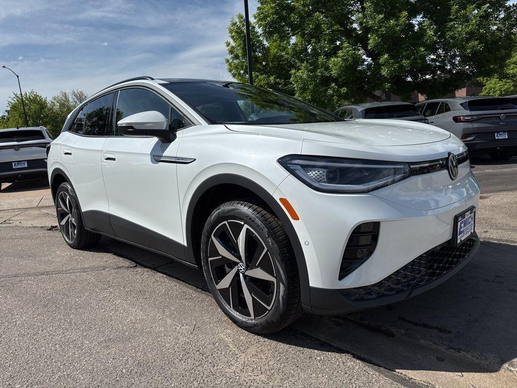 new 2025 Volkswagen ID.4 car, priced at $45,795