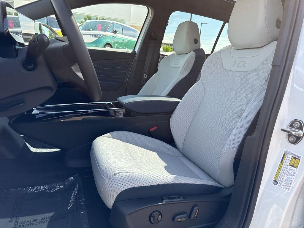 new 2025 Volkswagen ID.4 car, priced at $45,795
