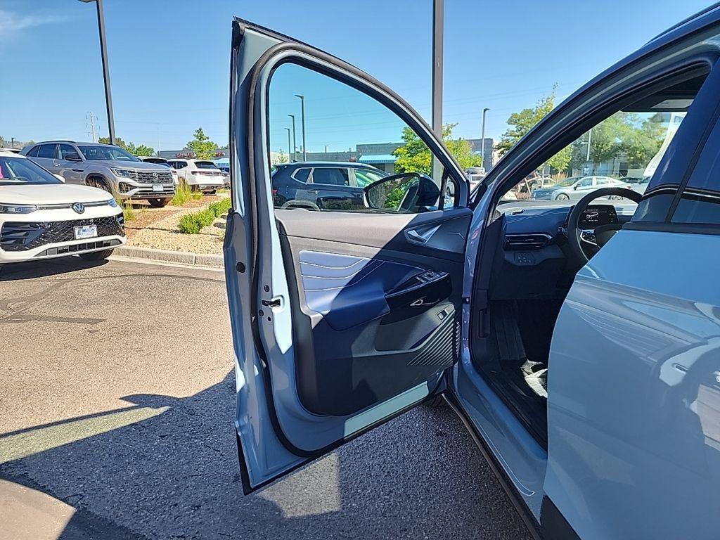 new 2025 Volkswagen ID.4 car, priced at $43,791