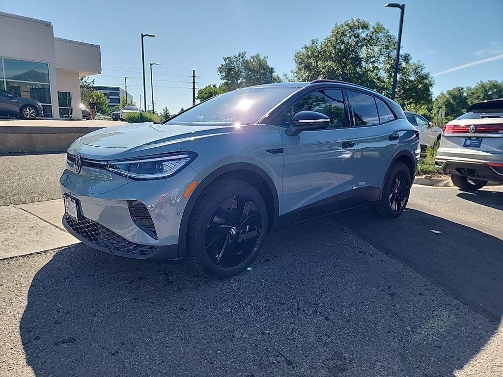 new 2025 Volkswagen ID.4 car, priced at $43,791