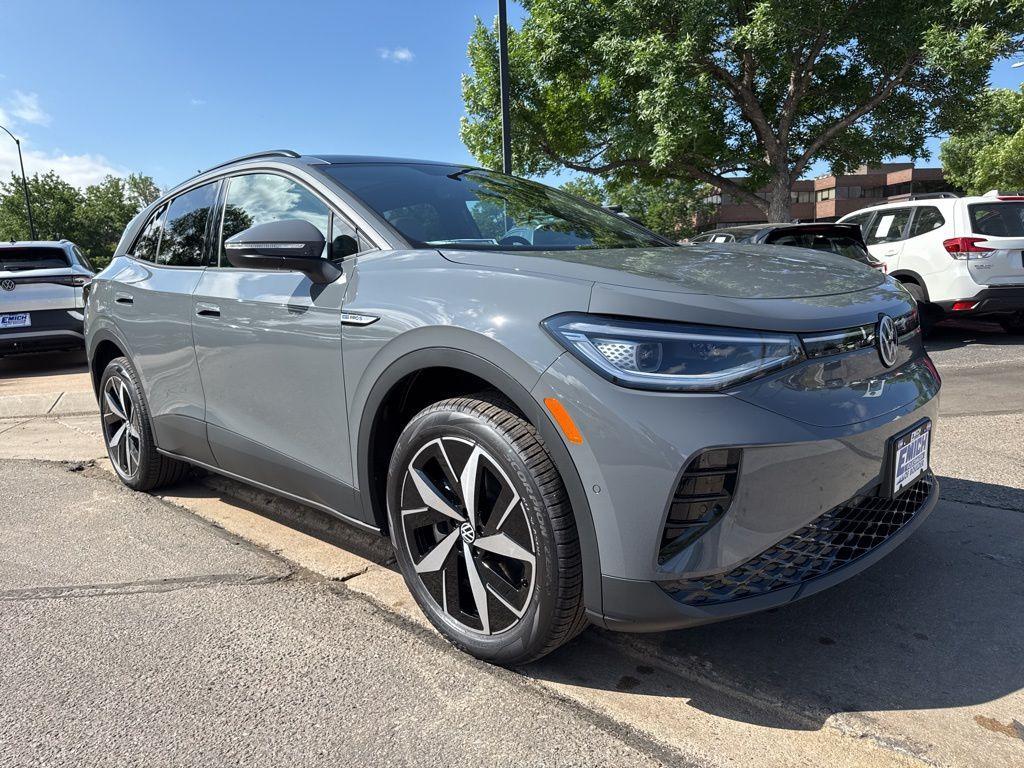 new 2025 Volkswagen ID.4 car, priced at $48,422