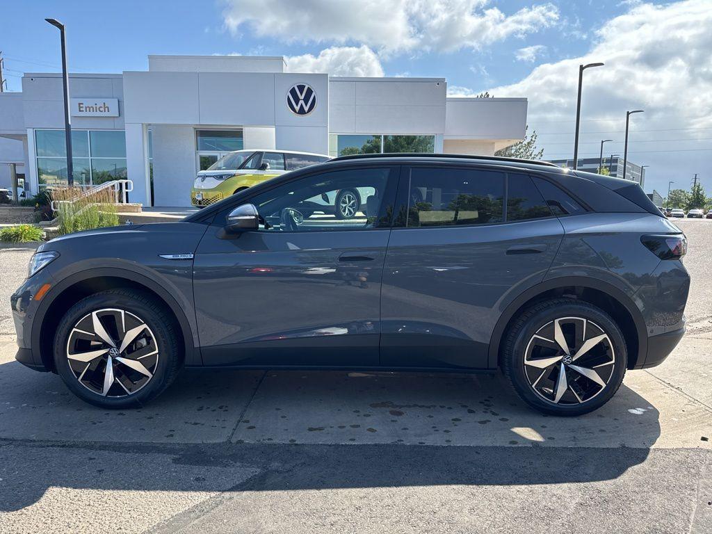 new 2025 Volkswagen ID.4 car, priced at $48,422