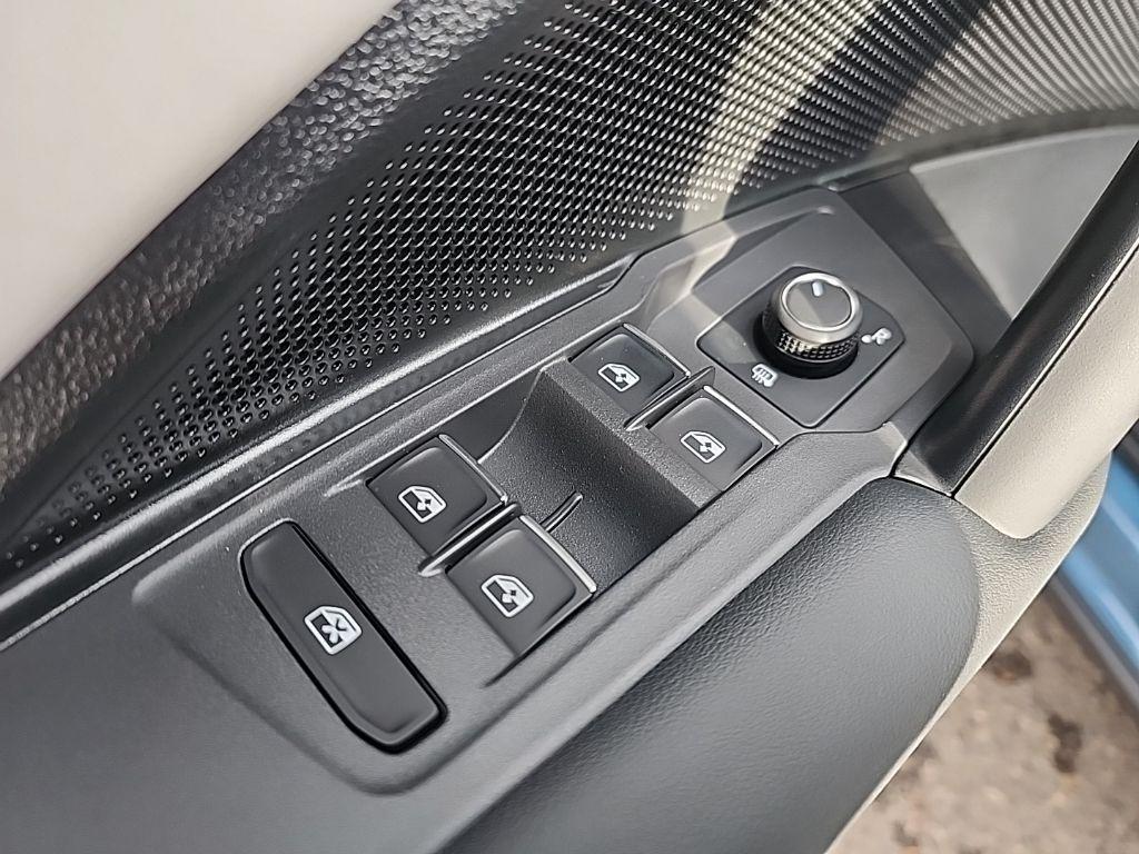 new 2025 Volkswagen Tiguan car, priced at $33,972