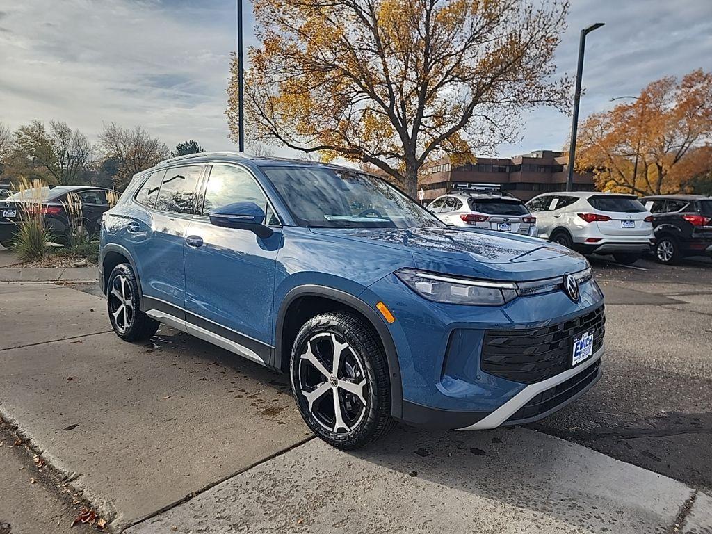 new 2025 Volkswagen Tiguan car, priced at $33,972