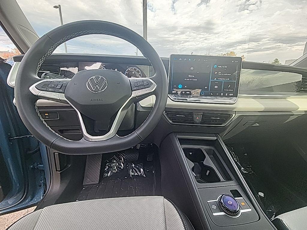 new 2025 Volkswagen Tiguan car, priced at $33,972