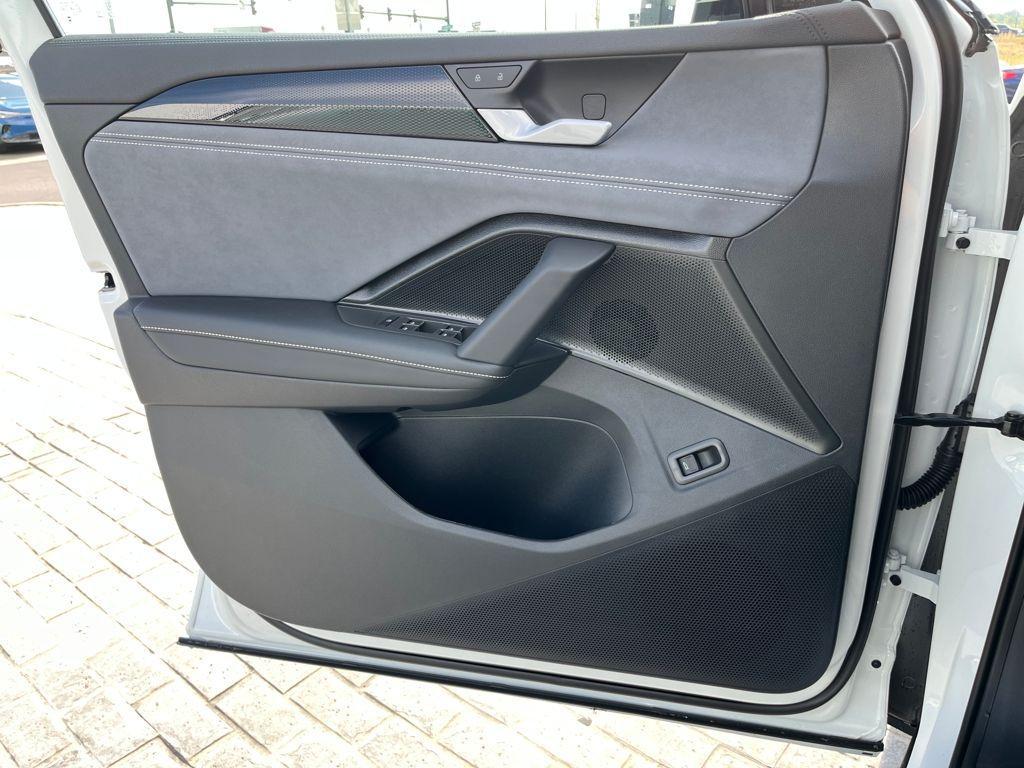 new 2025 Volkswagen Tiguan car, priced at $37,325