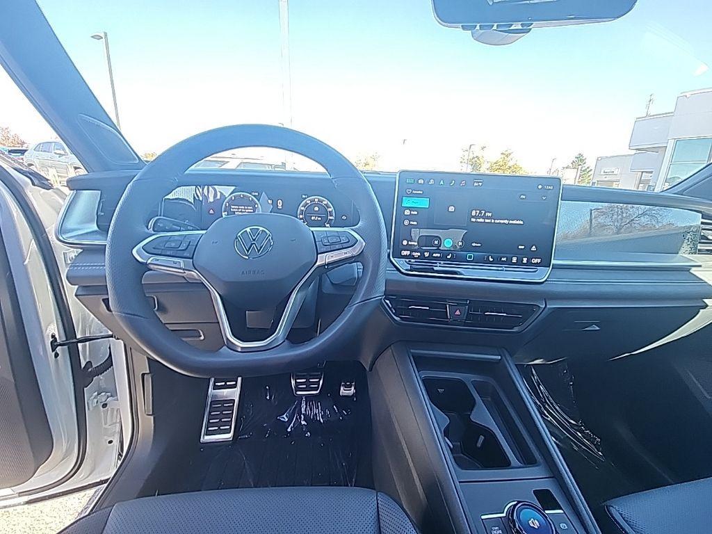 new 2025 Volkswagen Tiguan car, priced at $37,569