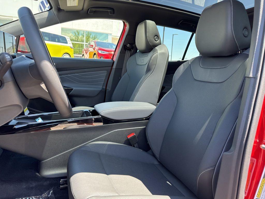 new 2025 Volkswagen ID.4 car, priced at $45,795
