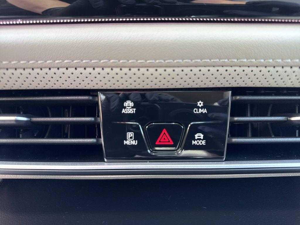 new 2025 Volkswagen Atlas car, priced at $52,616