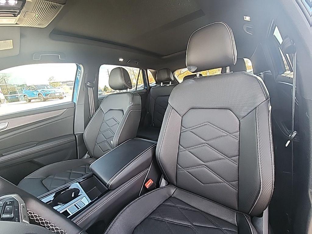 used 2025 Volkswagen Atlas Cross Sport car, priced at $38,470