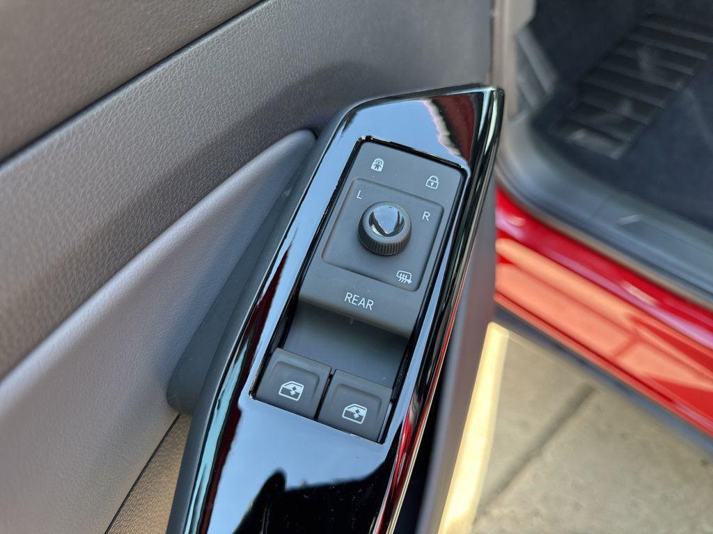 new 2025 Volkswagen ID.4 car, priced at $43,783