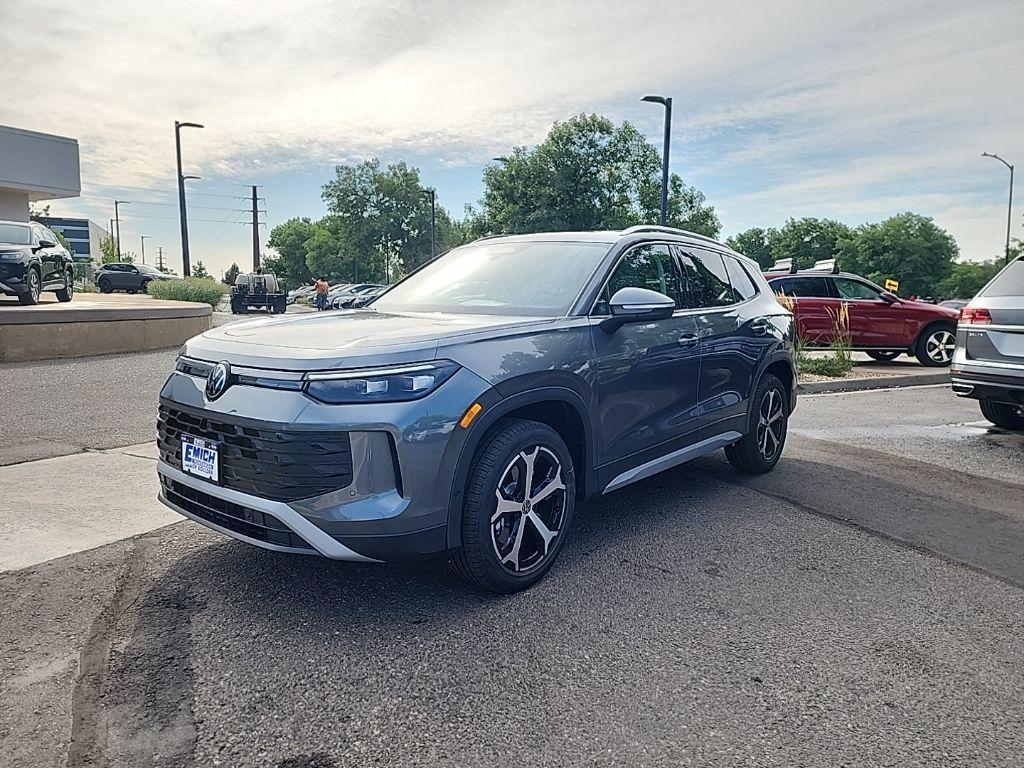 new 2025 Volkswagen Tiguan car, priced at $32,239