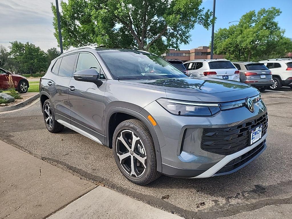 new 2025 Volkswagen Tiguan car, priced at $32,239