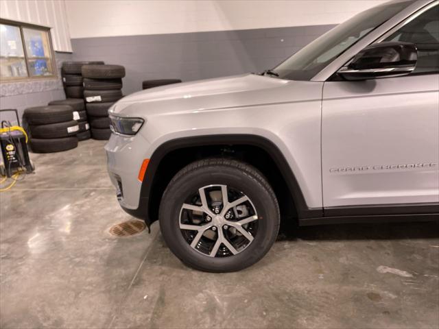 new 2025 Jeep Grand Cherokee L car, priced at $51,053