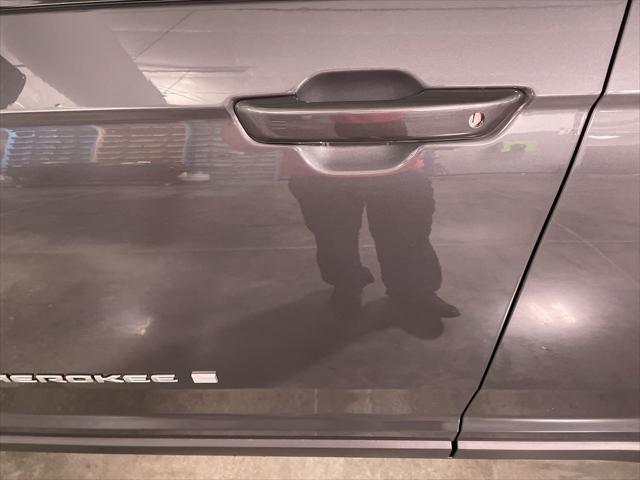 new 2025 Jeep Grand Cherokee car, priced at $49,003
