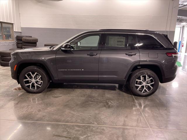 new 2025 Jeep Grand Cherokee car, priced at $49,003