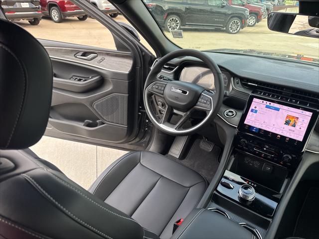 new 2025 Jeep Grand Cherokee L car, priced at $45,276