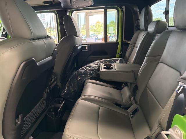 new 2025 Jeep Gladiator car, priced at $56,968