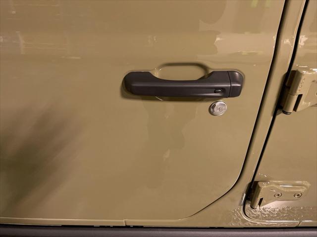 new 2025 Jeep Wrangler car, priced at $57,954