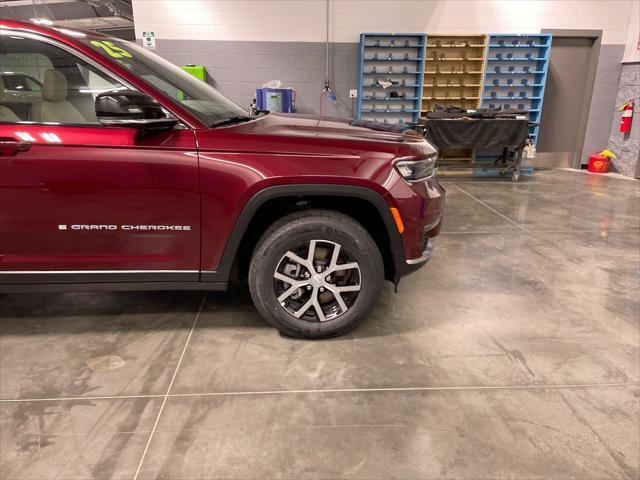 new 2025 Jeep Grand Cherokee L car, priced at $47,511