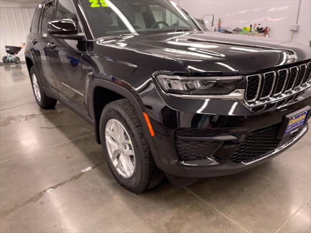 new 2025 Jeep Grand Cherokee car, priced at $41,340