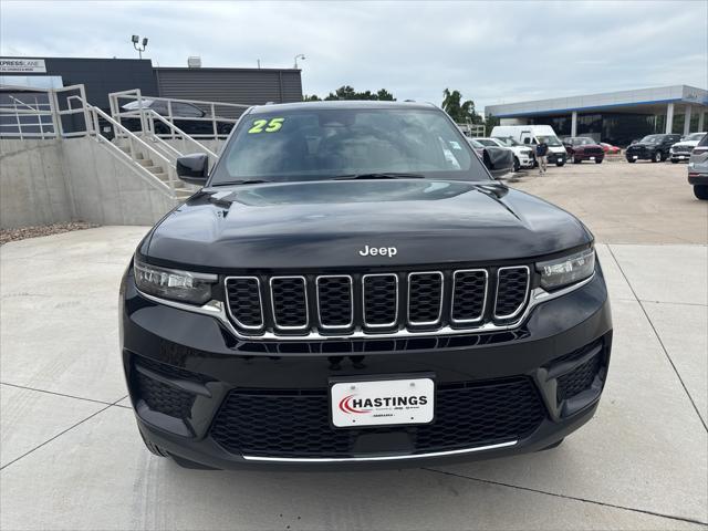 new 2025 Jeep Grand Cherokee car, priced at $41,340
