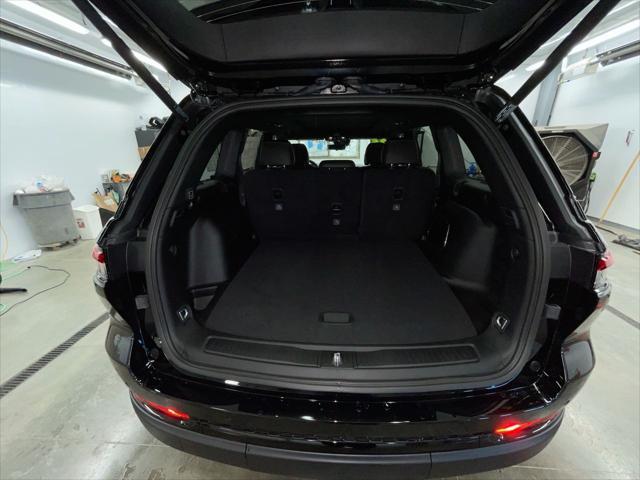 new 2025 Jeep Grand Cherokee car, priced at $52,914