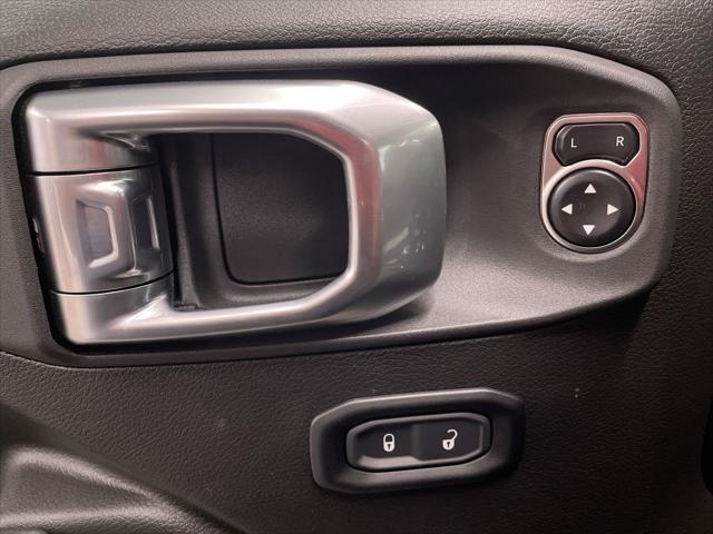 new 2025 Jeep Wrangler car, priced at $45,429
