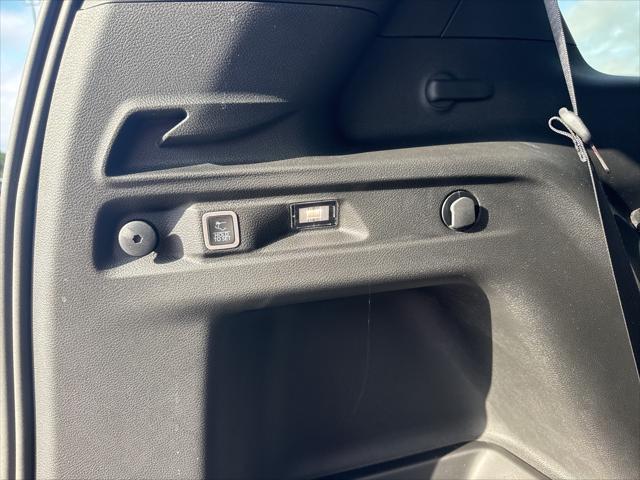 new 2025 Jeep Grand Cherokee L car, priced at $45,276