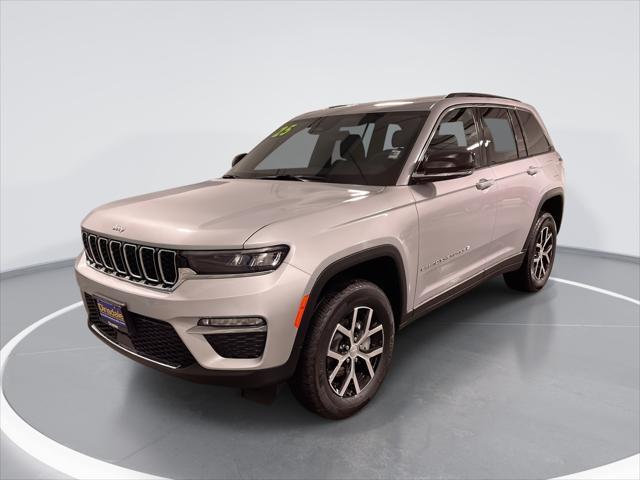 new 2025 Jeep Grand Cherokee car, priced at $50,010