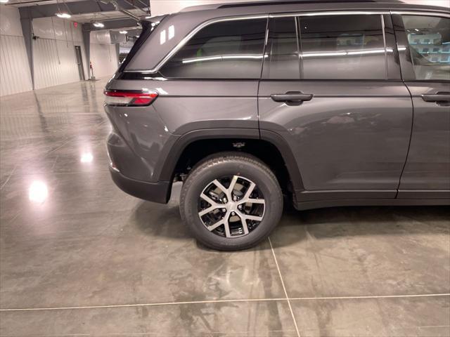 new 2025 Jeep Grand Cherokee car, priced at $49,003