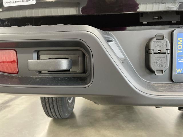 new 2024 Jeep Gladiator car, priced at $38,282