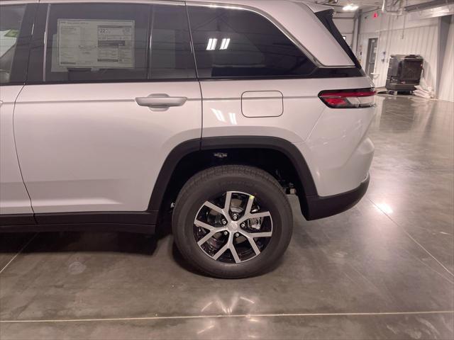 new 2025 Jeep Grand Cherokee car, priced at $45,753