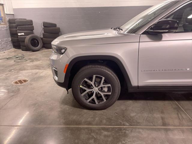 new 2025 Jeep Grand Cherokee car, priced at $45,753