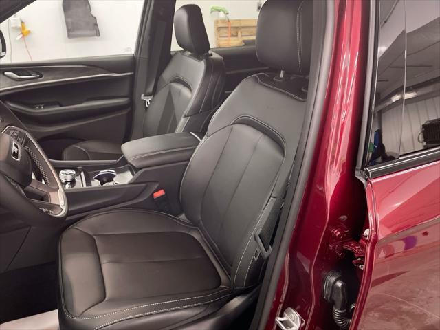 new 2025 Jeep Grand Cherokee L car, priced at $46,276
