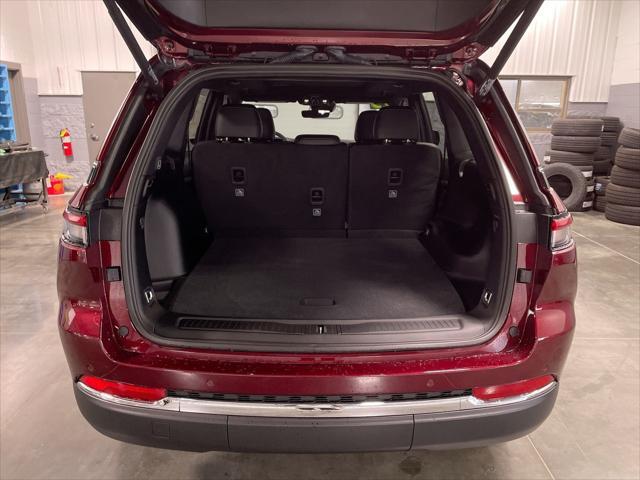new 2025 Jeep Grand Cherokee car, priced at $45,753