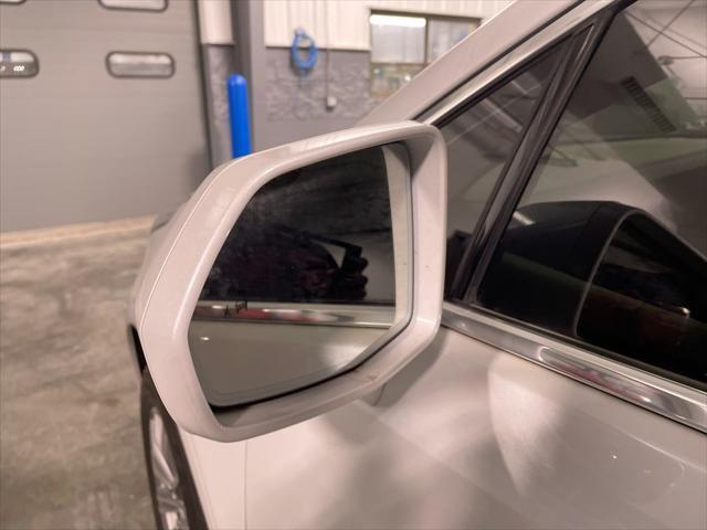 used 2017 Cadillac XT5 car, priced at $17,675