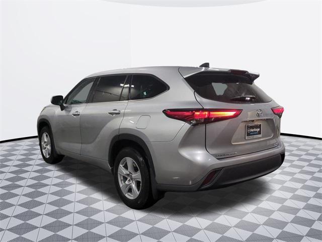 used 2022 Toyota Highlander car, priced at $32,288