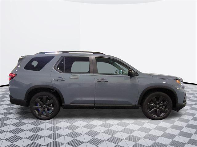 new 2025 Honda Pilot car, priced at $42,234