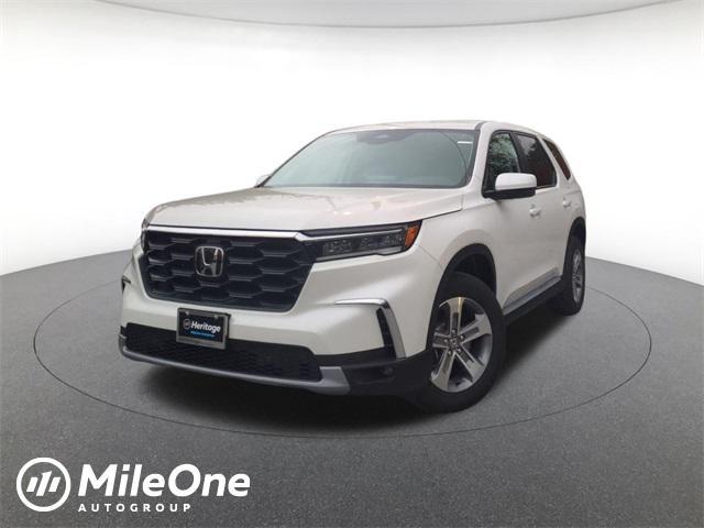 new 2025 Honda Pilot car, priced at $44,695