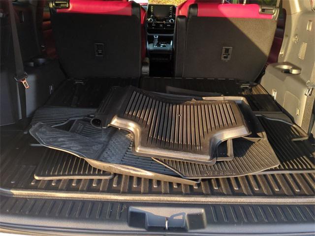 used 2022 Toyota Highlander car, priced at $37,600