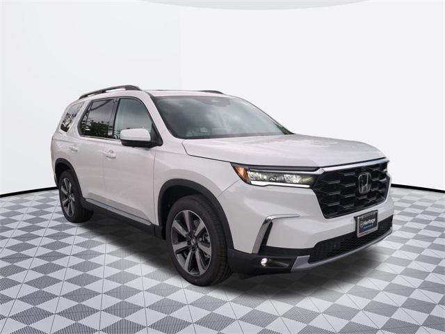 new 2025 Honda Pilot car, priced at $51,805