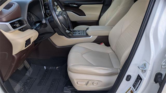 used 2020 Toyota Highlander car, priced at $24,800