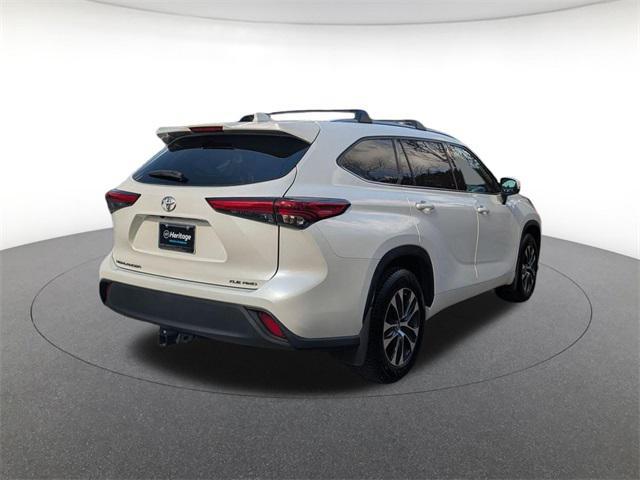 used 2020 Toyota Highlander car, priced at $24,800