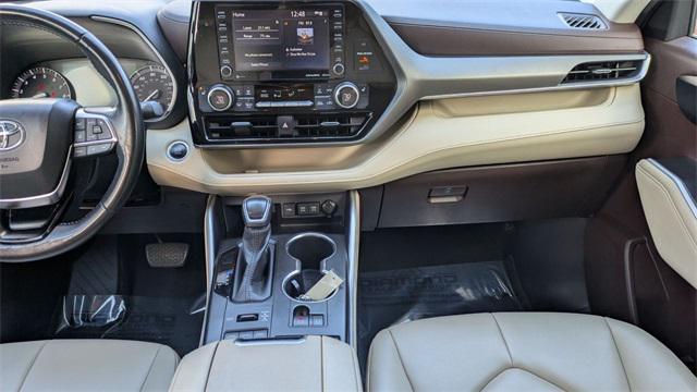 used 2020 Toyota Highlander car, priced at $24,800