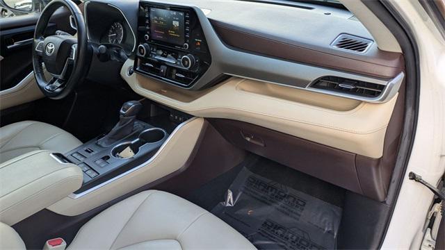 used 2020 Toyota Highlander car, priced at $24,800