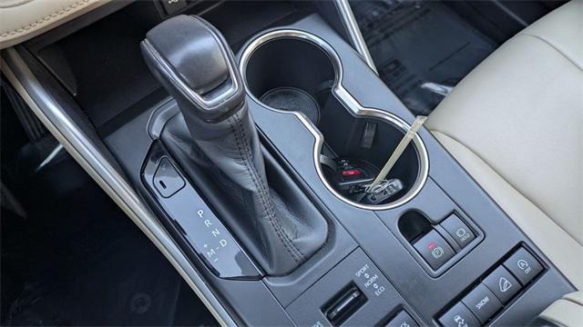 used 2020 Toyota Highlander car, priced at $24,800