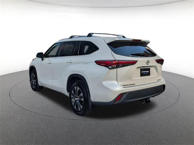 used 2020 Toyota Highlander car, priced at $24,800